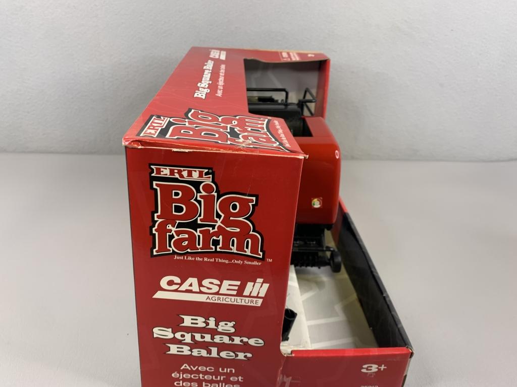 1/16 Case IH LB333 Big Square Baler, Ertl Big Farm