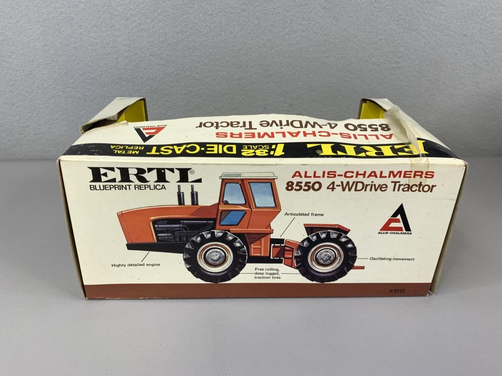 1/32 Allis-Chalmers 8550 4WD Tractor