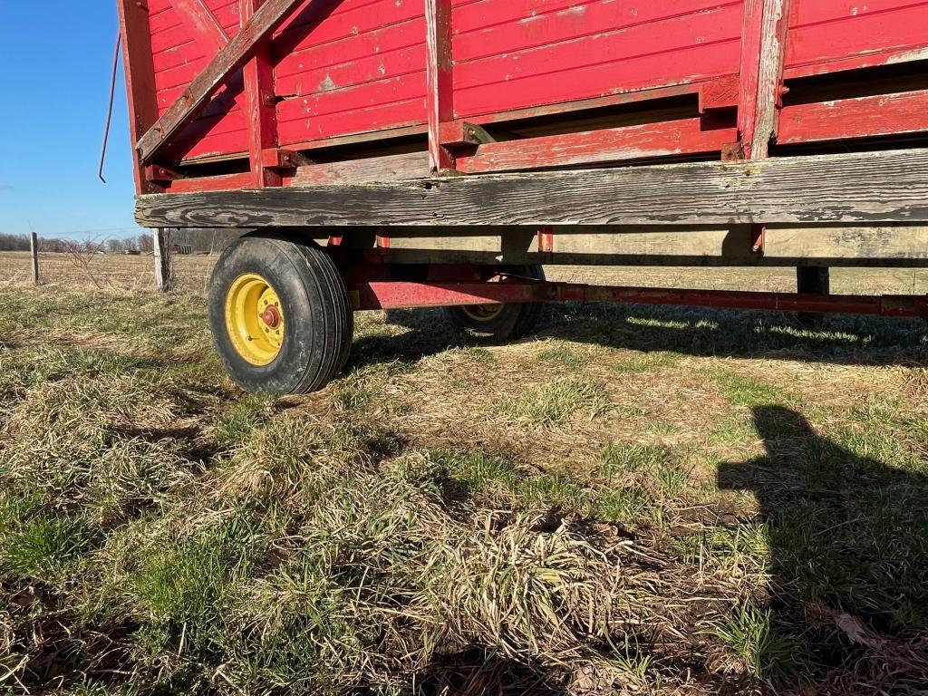 New Holland Crop Carrier 8