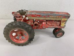 1/16 Farmall 560 Tractor, Tru Scale