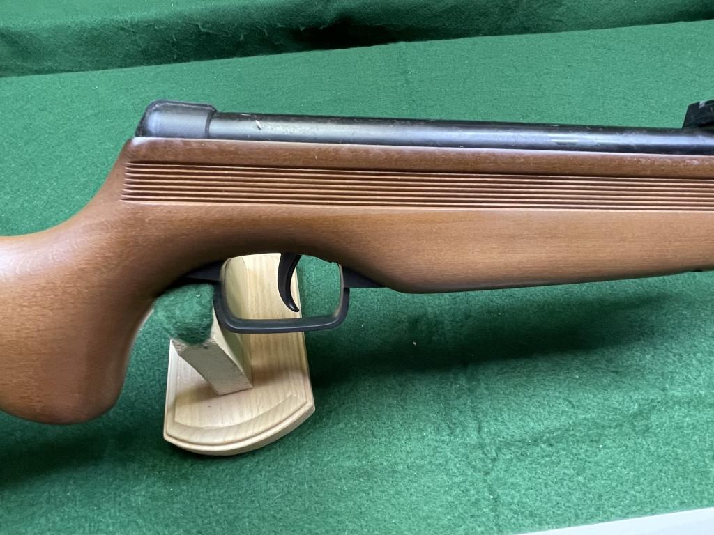 Daisy Air Gun Model 120 .177 Pellet Rifle