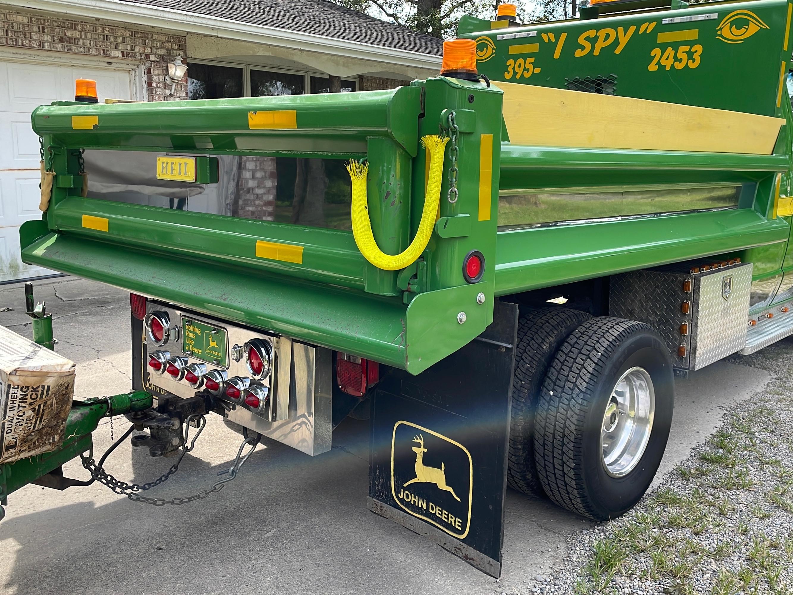 1989 Ford Dump Truck w/ Ambulance Prep Package