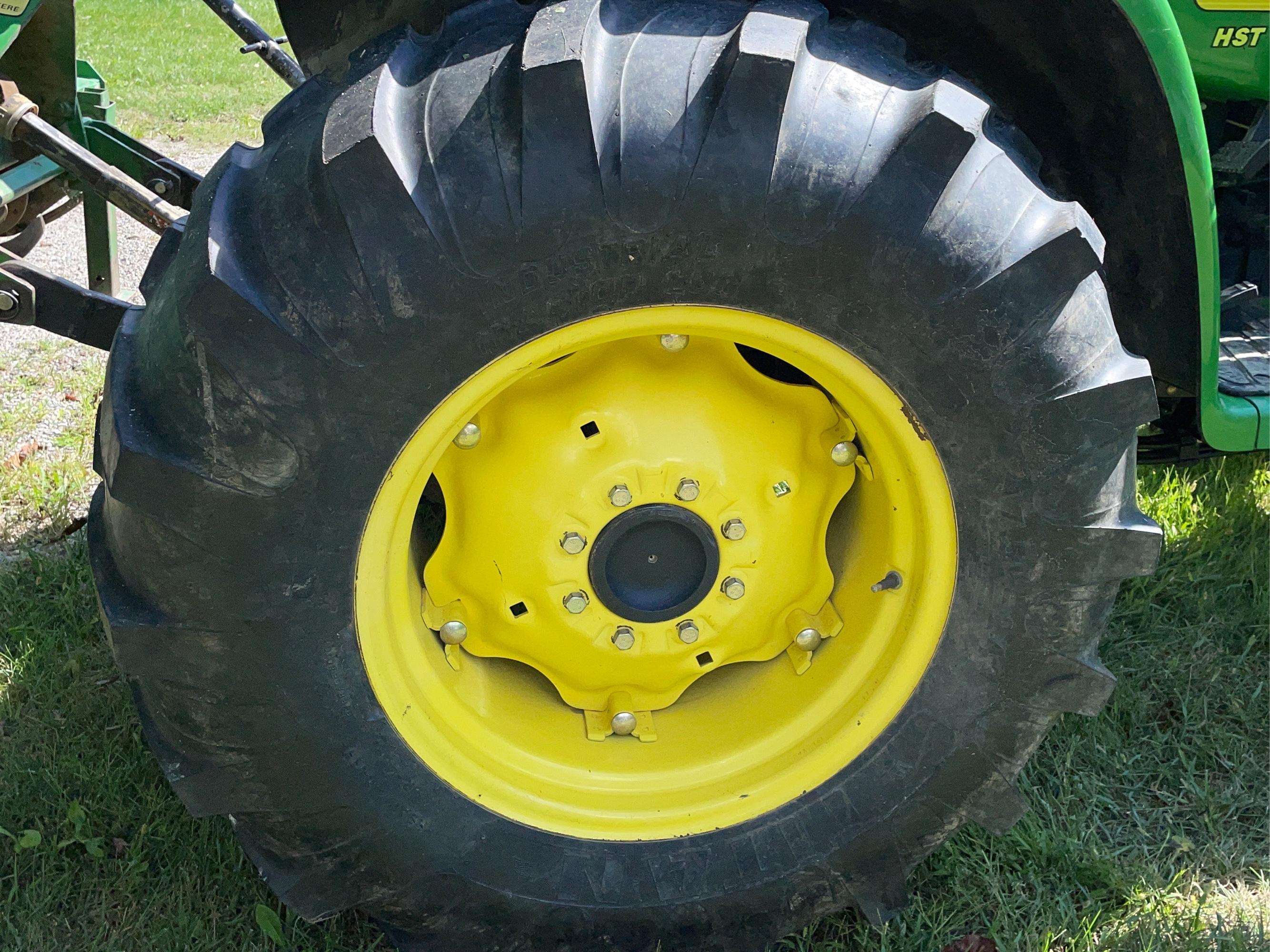 John Deere 4700 MFWD Tractor, w/ JD 460 Loader