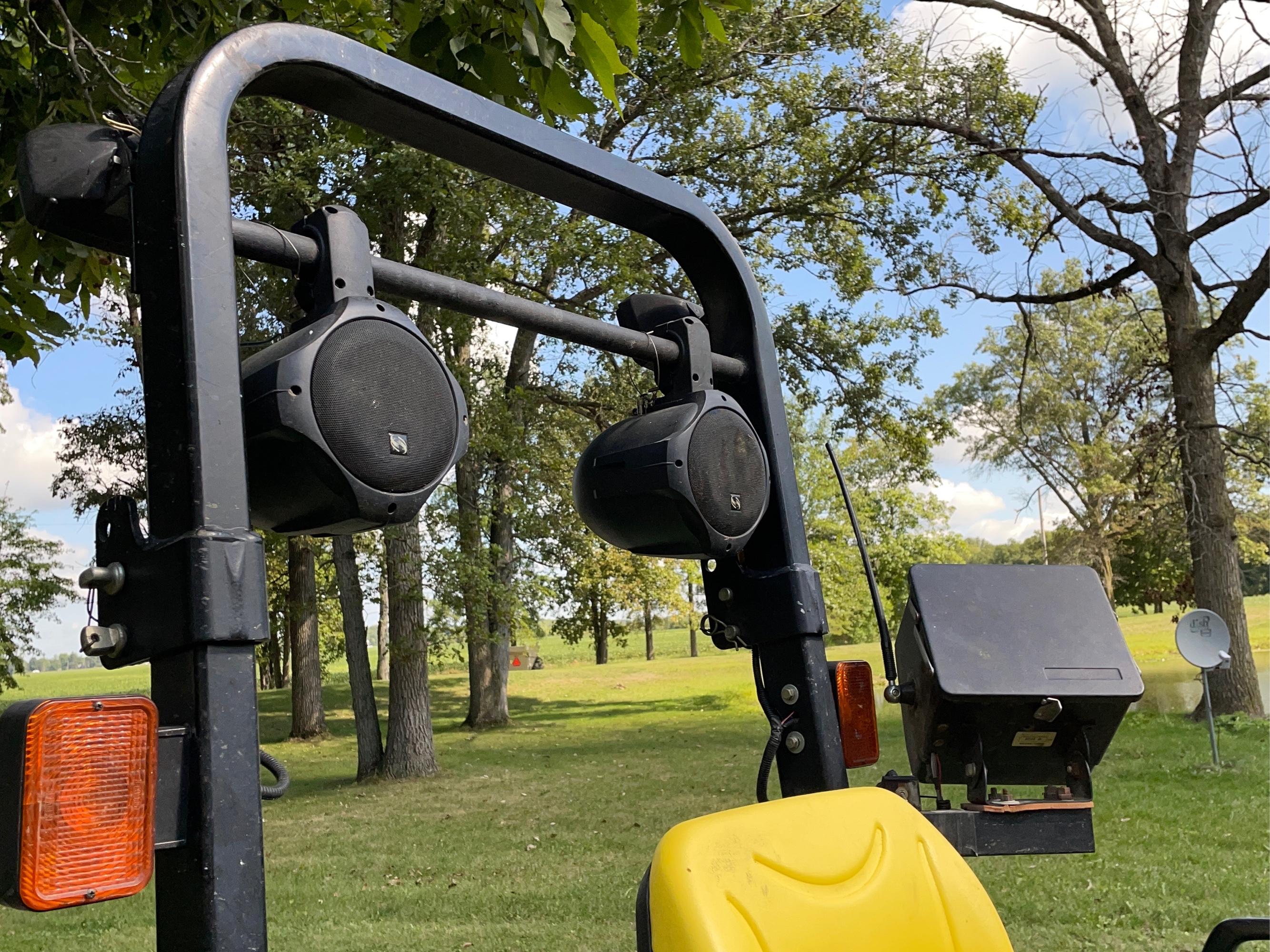 John Deere 4700 MFWD Tractor, w/ JD 460 Loader