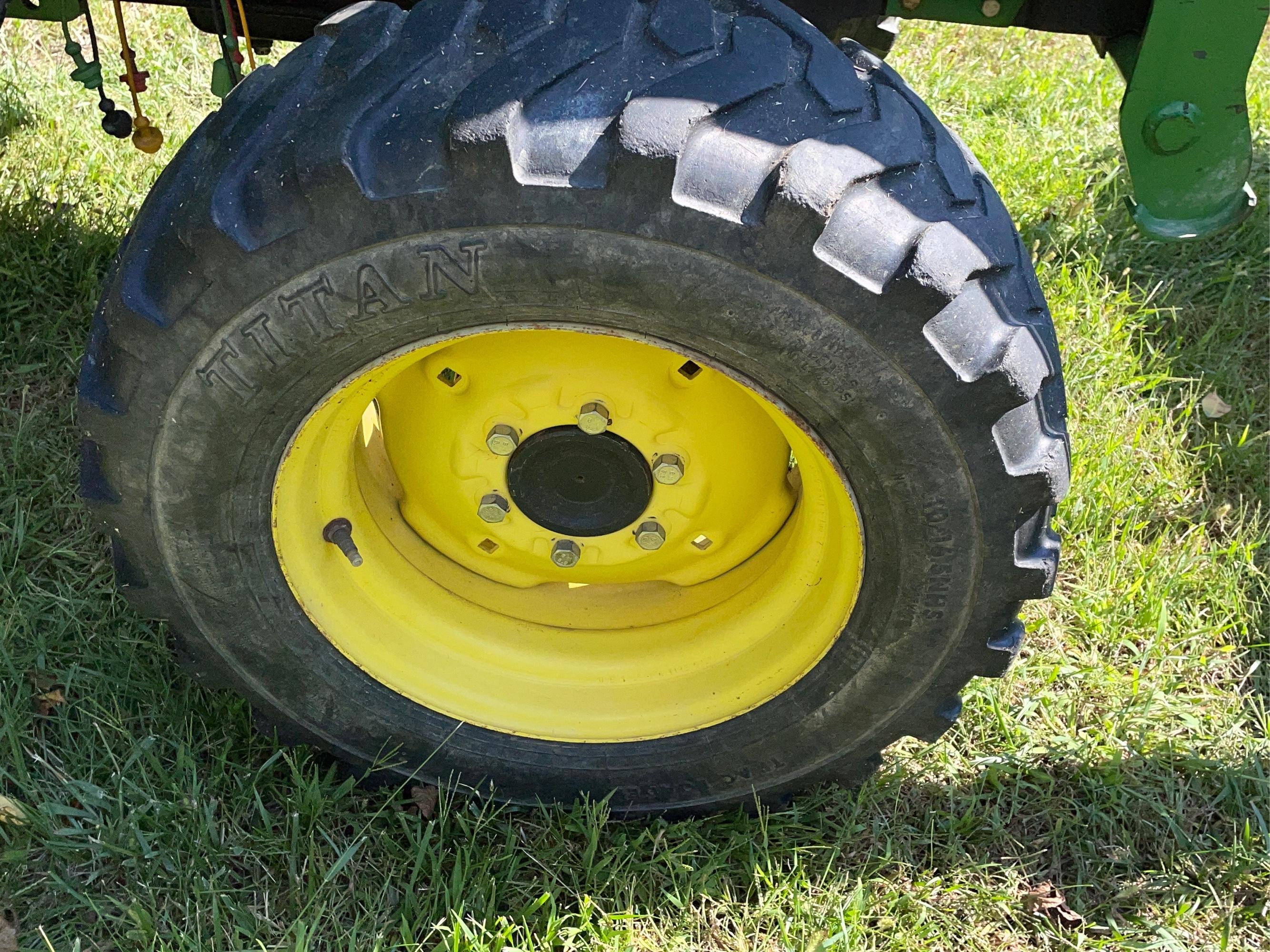 John Deere 4700 MFWD Tractor, w/ JD 460 Loader