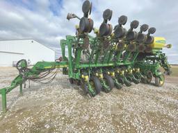 2004 John Deere 1790 32 Row CCS Planter