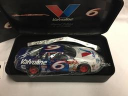 Racing champions Mark Martin authentic 1:24 scale diecast stock car with collectible case