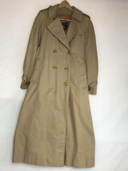 Vintage Burberry Woman's Trench Style Overcoat/Raincoat with Removable Lining