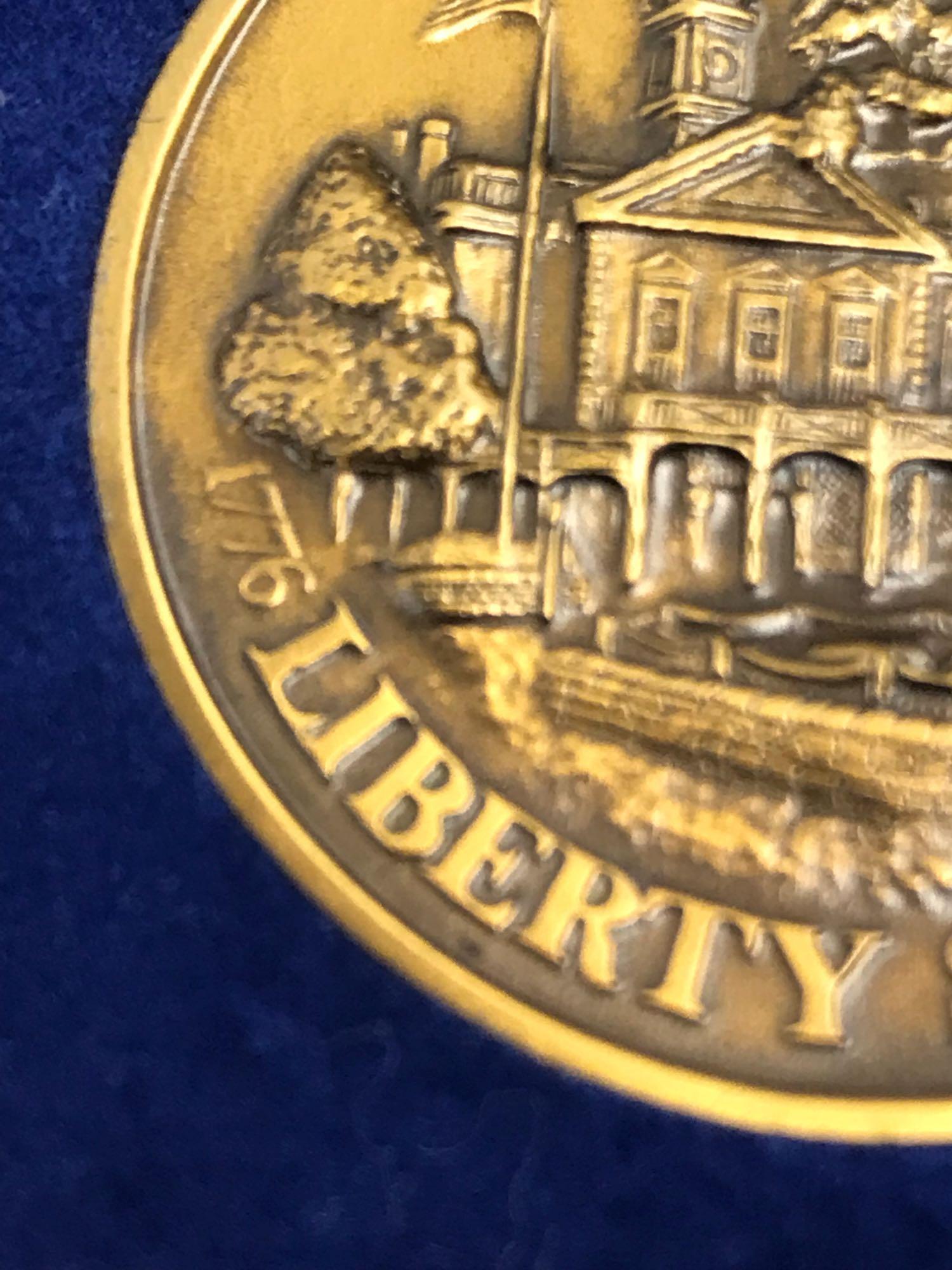 1976 Walt Disney Bicentennial Collectable Coin