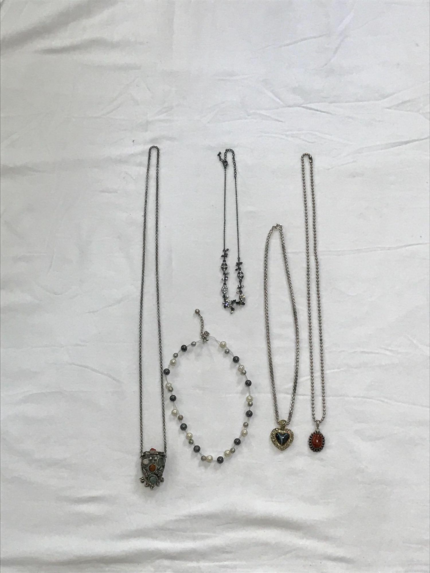 5 Fashion Necklace Jewelry Lot