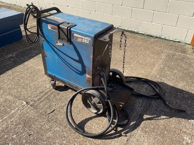 Millermatic 251 Portable MIG Welder With Attachments