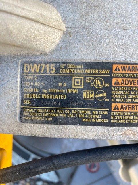 Dewalt DW715 12 in. Compound Miter Saw