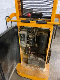 Big Joe Electric Pallet Jack