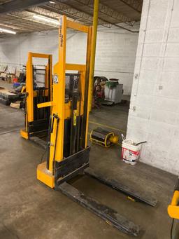 Big Joe 1518-R6 Electric Pallet Jack