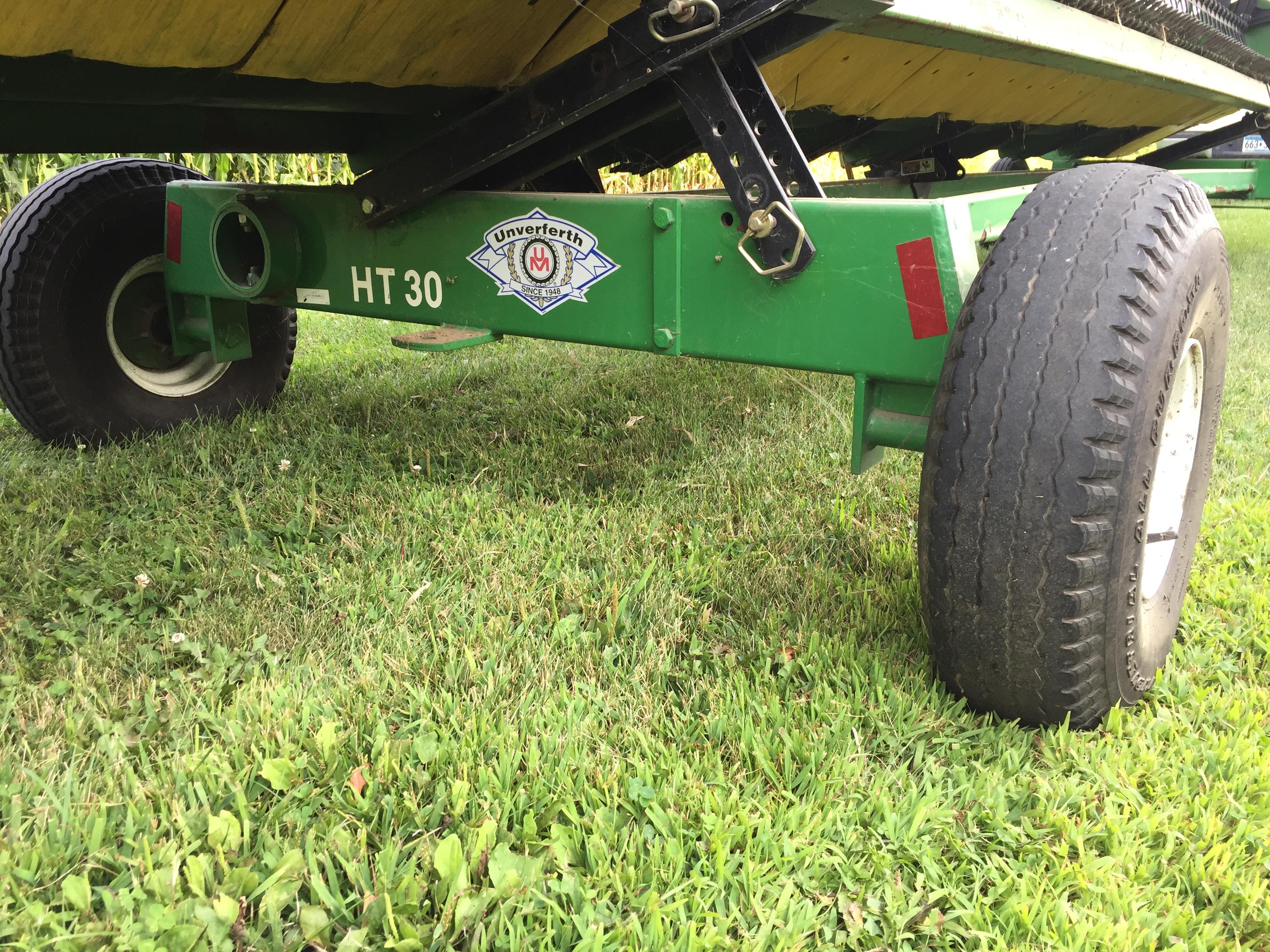 John Deere / JD 930 Bean Head with Unverferth Cart