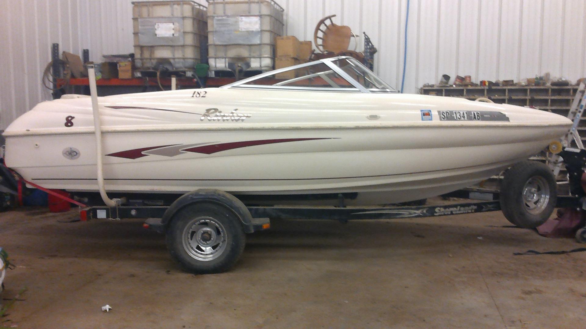 1999 Rinker 182 Fiberglass boat