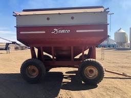 Demco 365 Gravity Flow Wagon