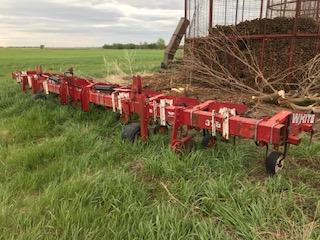 White 378 8 Row Wide Cultivator