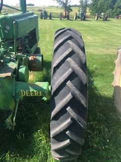 John Deere B