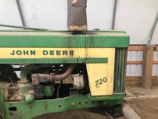 John Deere 720