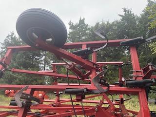 Case IH 4800 Field Cultivator with 3 Bar Harrow