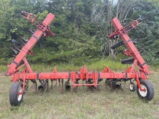 Case IH 8 Row Wide Row Crop Cultivator