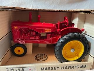 Massey Harris 44 1/16 scale ERTL