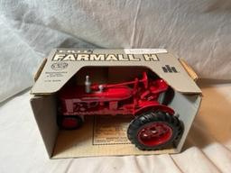 Farmall H 1/16 scale ERTL