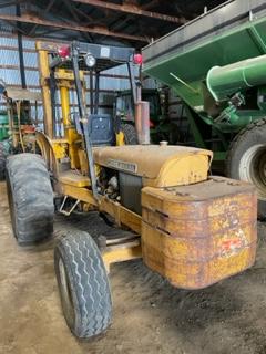 JOHN DEERE JD480-B FORKLIFT