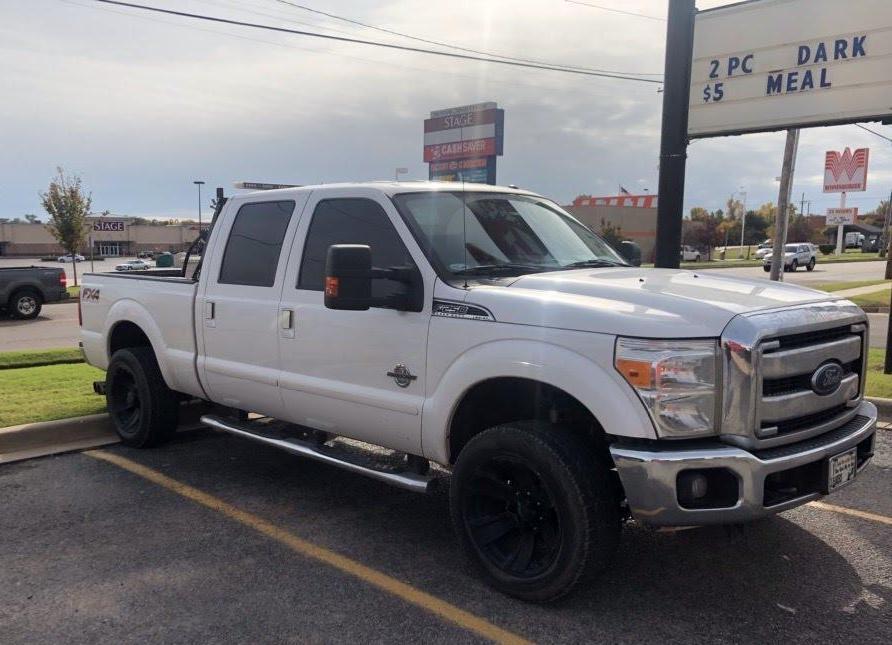 2014 Ford F250 4X4 Crew Cab - Lariat FX4