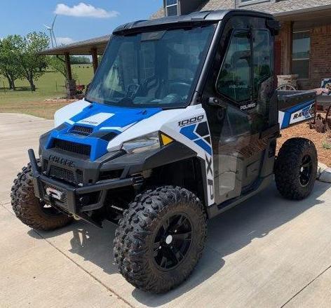 2017 Polaris Ranger XP 1000 EPS 906 miles on it, enclosed cab with removable full view doors and