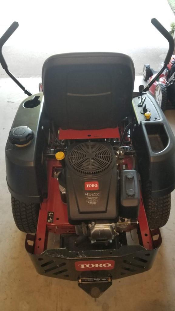 Toro Time Cutter Mower - 5S 3225 Zero-Turn 97 Hrs., 32 inch Cut , 1 Owner & Excellent Condition