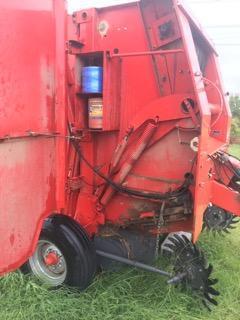 2009 1745 Massey Ferguson Baler