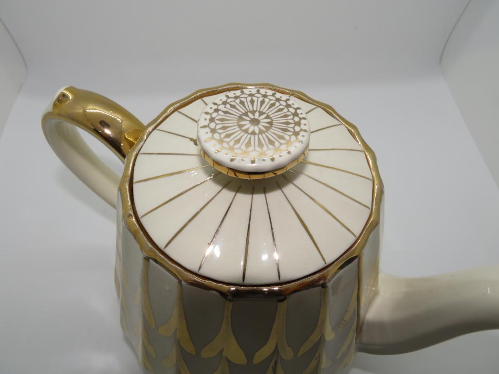 Sadler Teapot