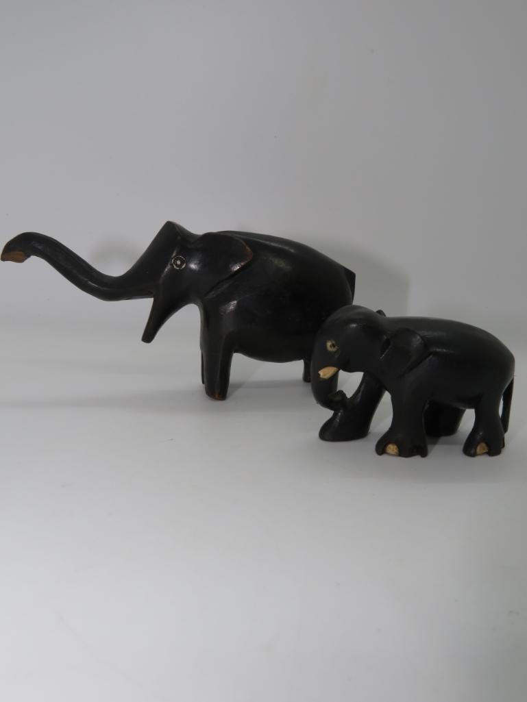 EBONY WOOD HAND CARBED ELEPHANTS