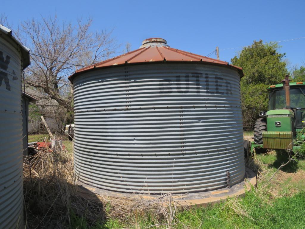 Butler 14ft Silo, Grain Bin