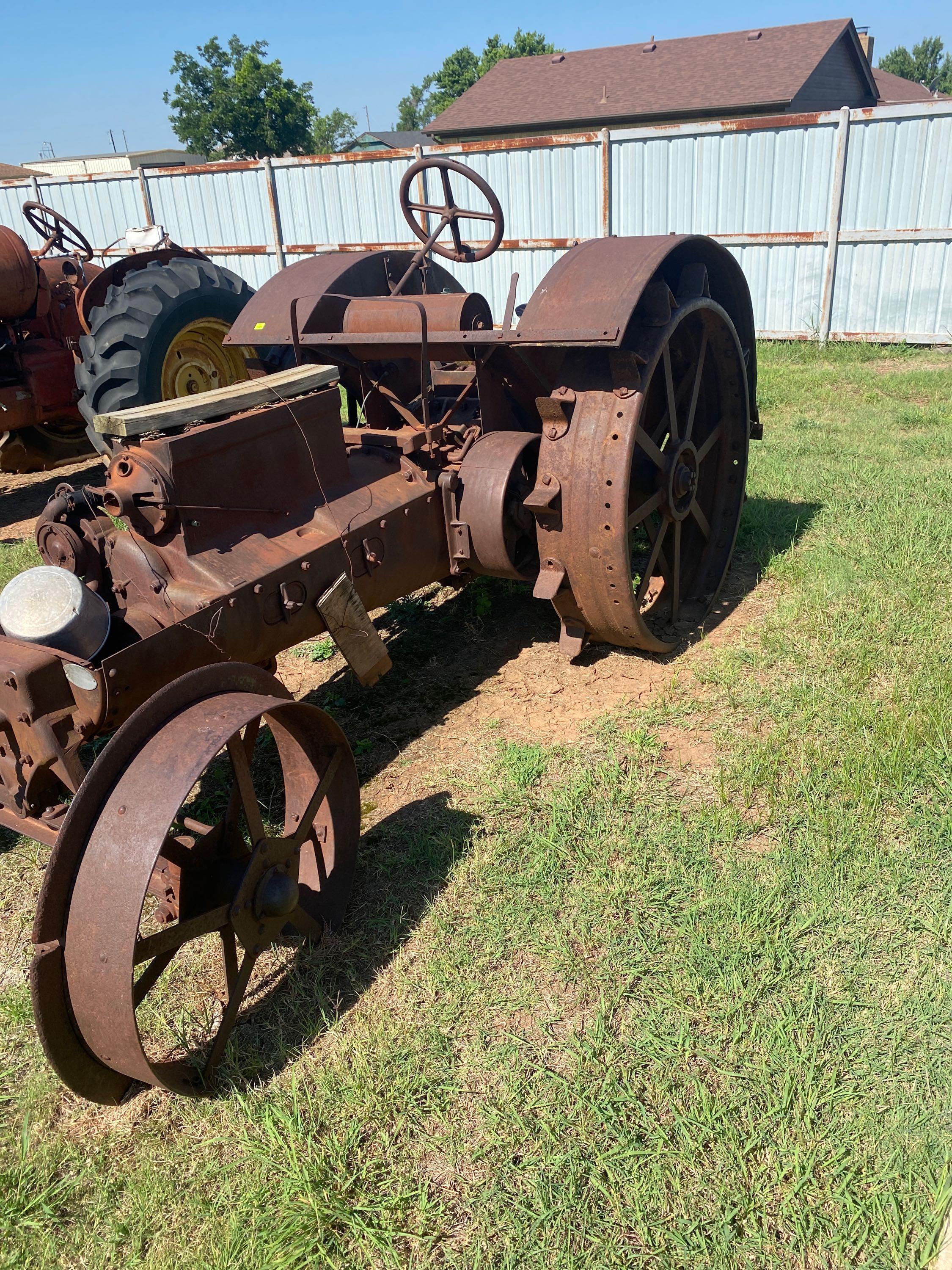 Wallis TractorThe massey harris co.company