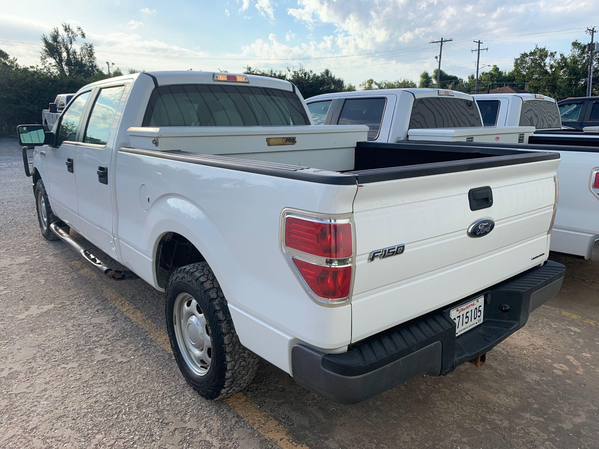 2011 XL F 150 crew cab v8