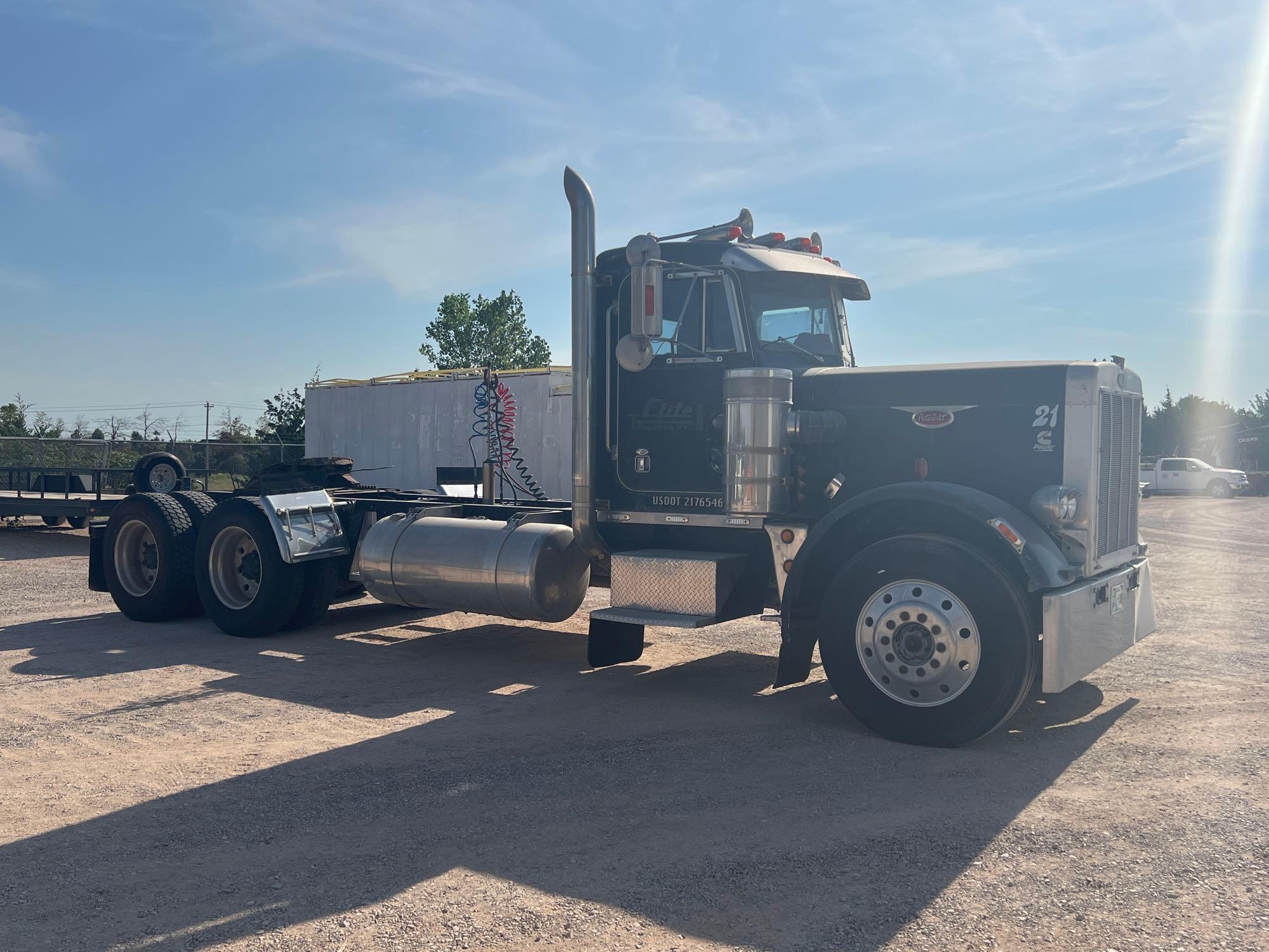 1980 Peterbilt 359 Semi Tractor