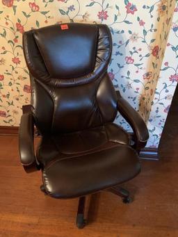 Leather office chair looks new