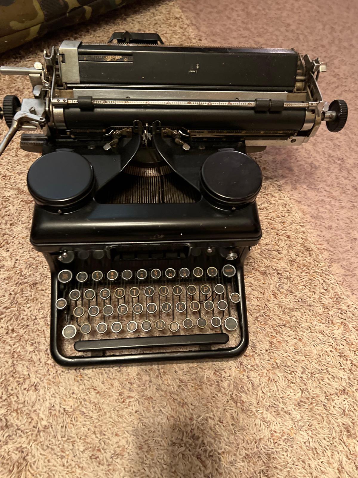 typewriter