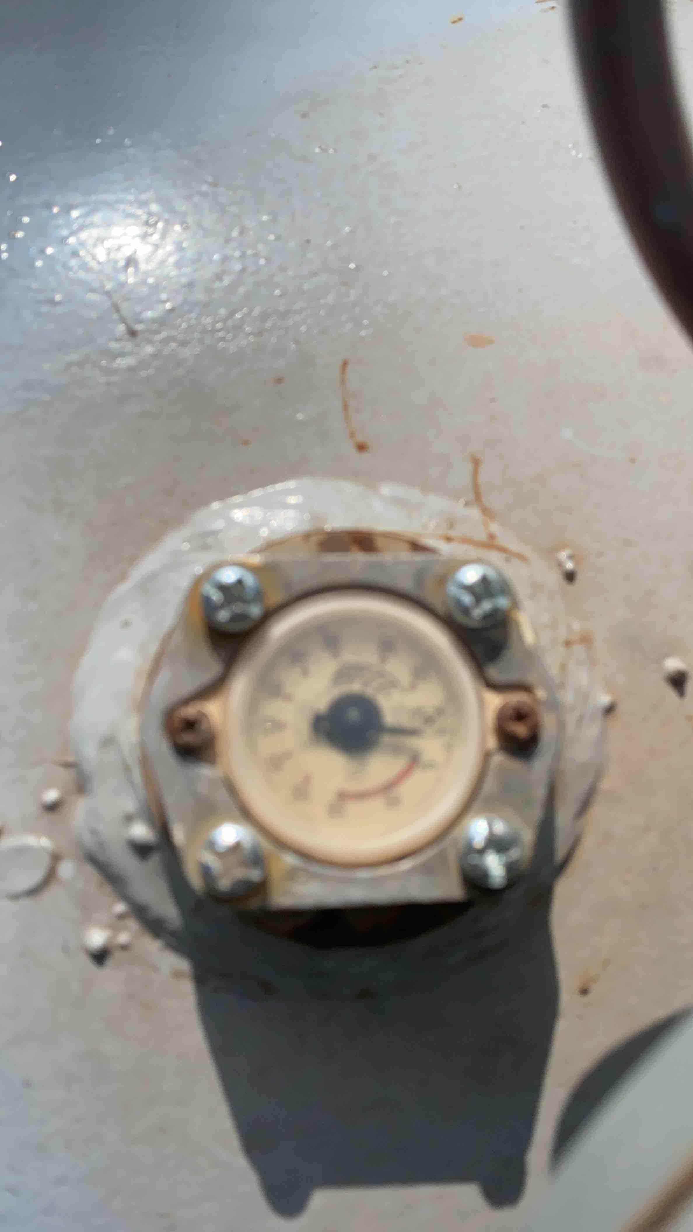 500 gallons propane tank regulator and wet valve