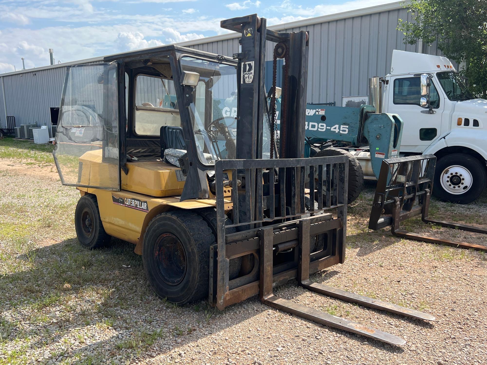 CAT Forklift