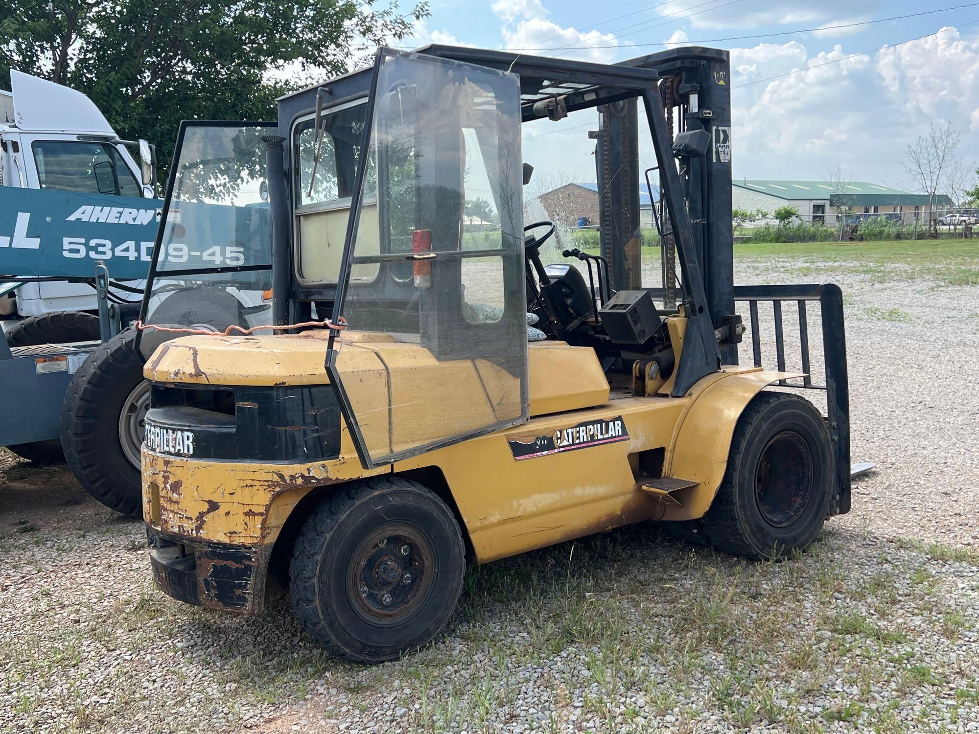 CAT Forklift