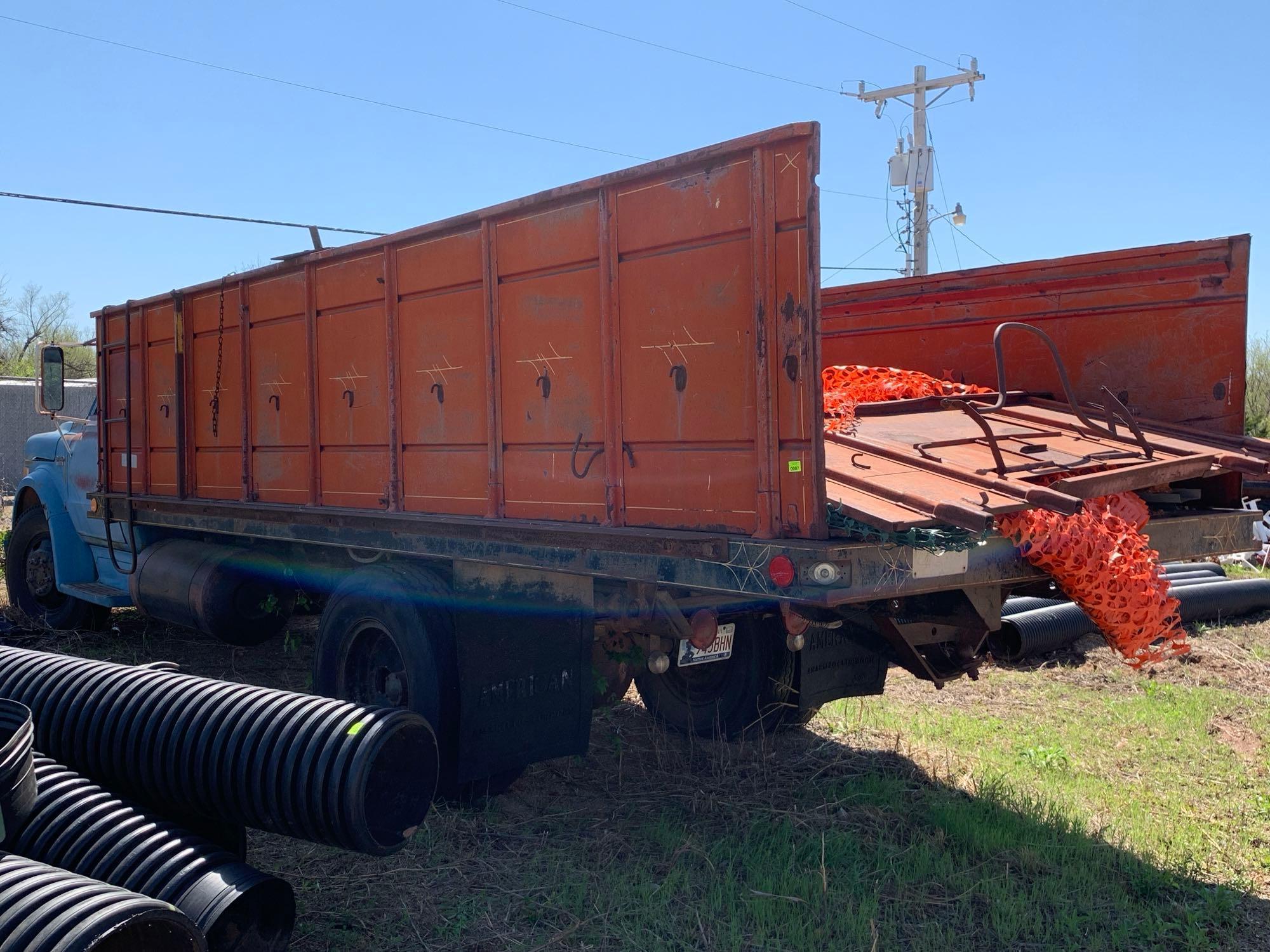 1971 Chevrolet Truck with Dump Bed