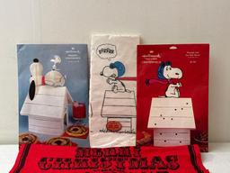 Snoopy Table Covers & Centerpieces and Merry Christmas from The Peanuts Gang Banner