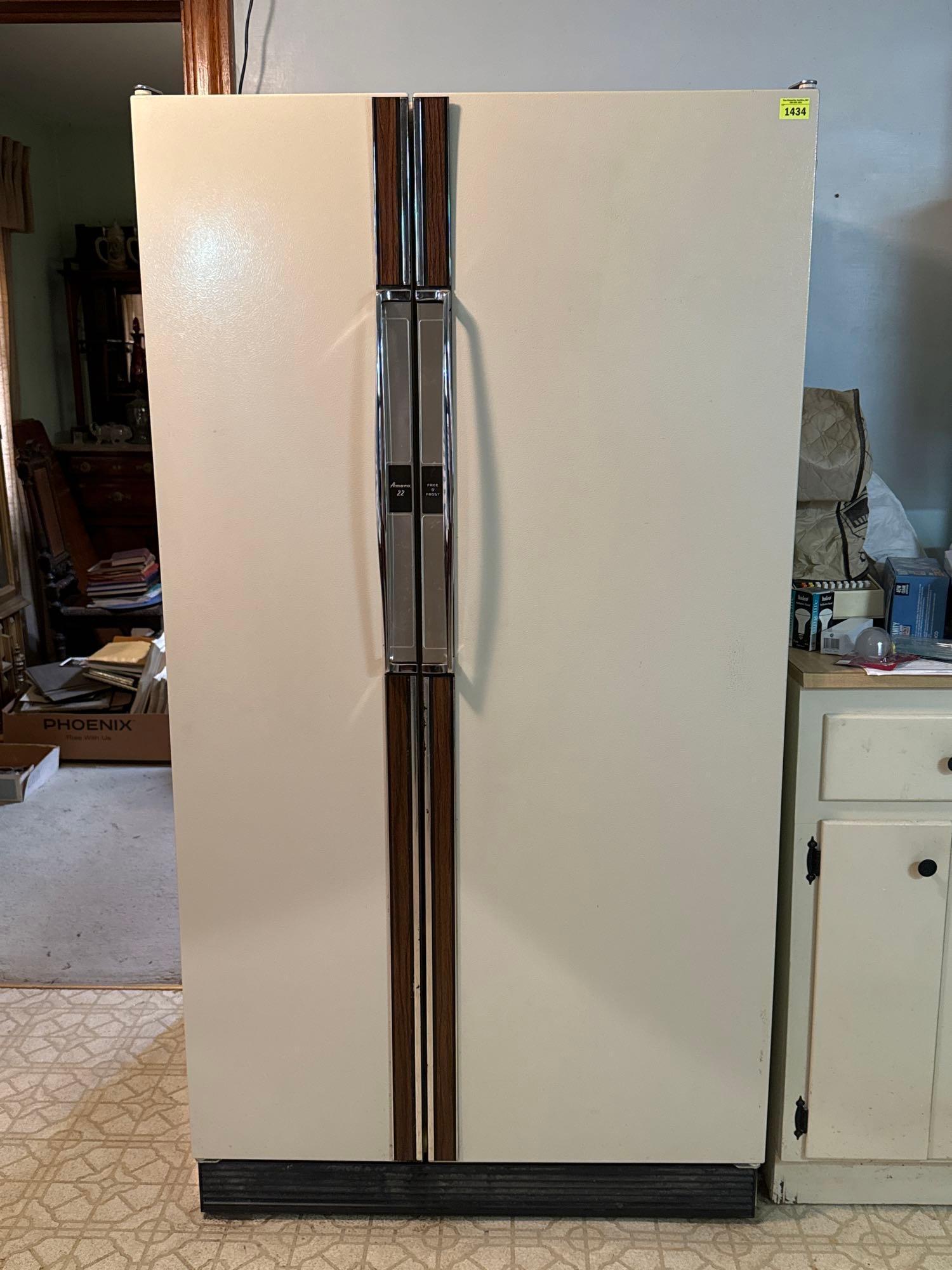 Vintage Amana 22 Refrigerator