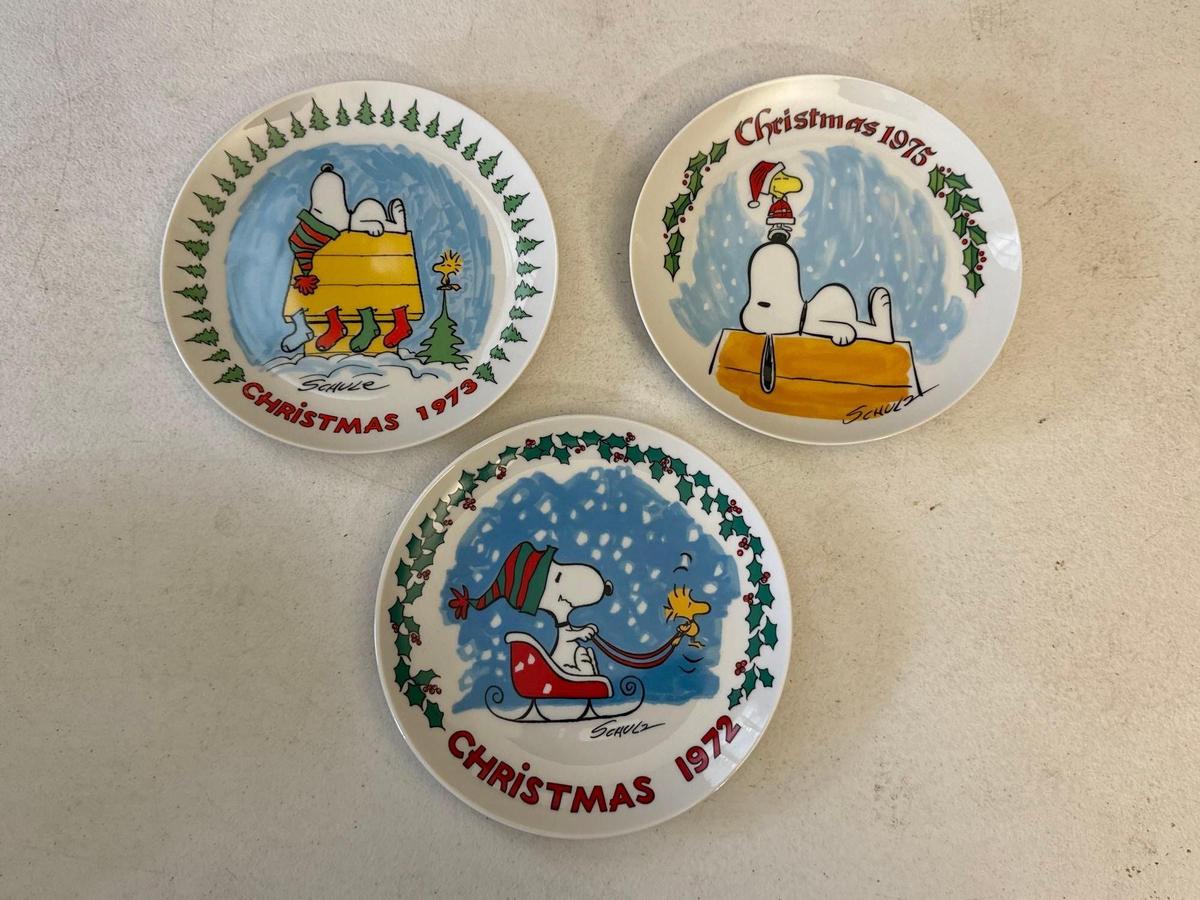 Peanuts Snoopy Christmas Collector Plates