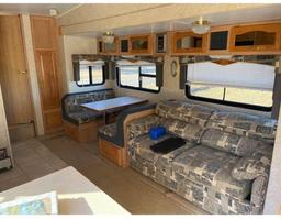 2004 Cardinal 5th Wheel