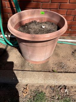 Plant pot full of dirt